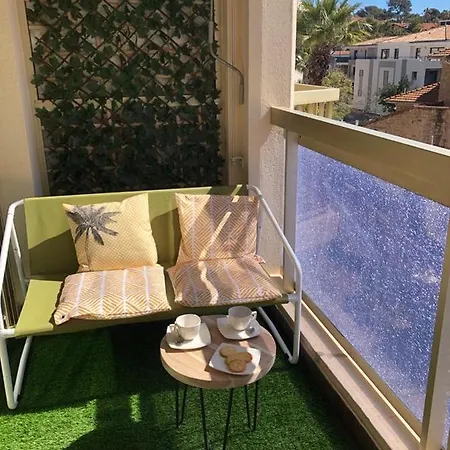 Vue 75 M2 * Сен-Рафаэль