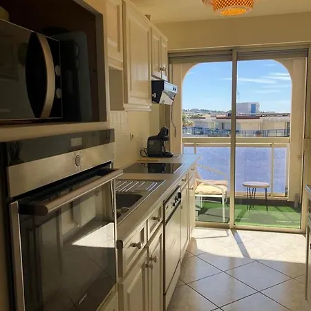 Vue 75 M2 * Сен-Рафаэль